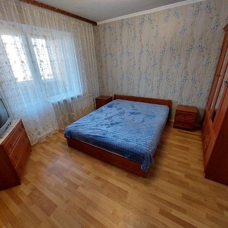2К Апартаменты Ул.Ревуцкого 19/1 Kiev Exterior foto